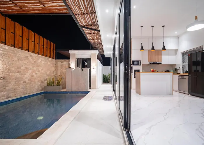 Villa Toograss Close To Black